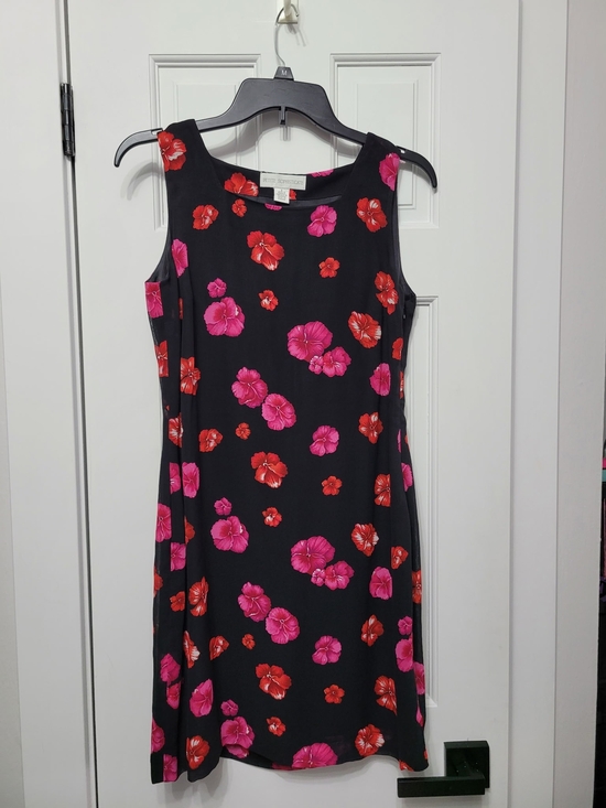 Petite Sophisticate Dresses & Skirts - Vintage Petite Sophisticate Black Midi Dress with Pink & Red Floral Print